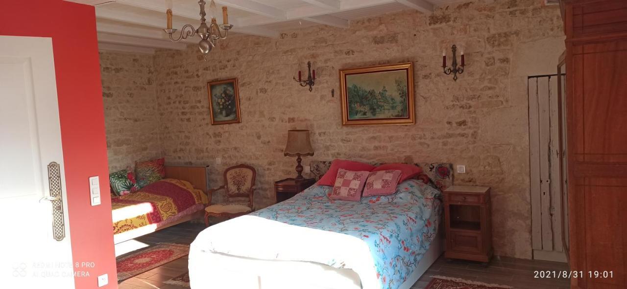 Chez Marek Et Urszula Bed & Breakfast Le Langon Exterior foto